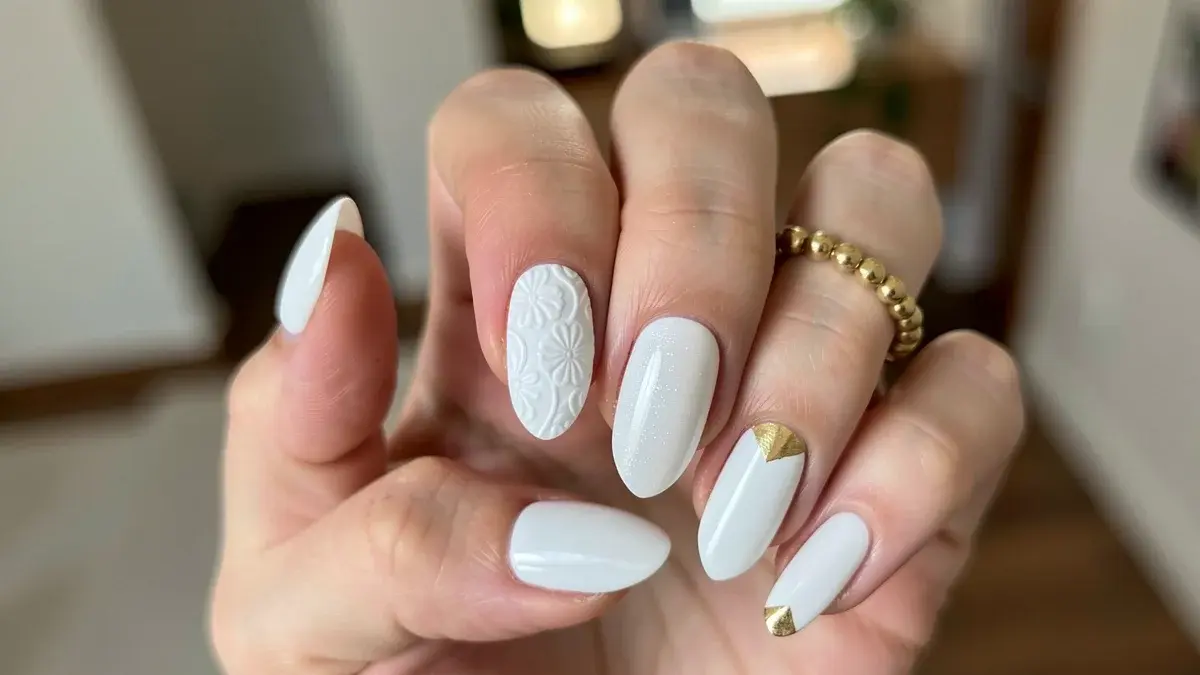 Unhas Decoradas Branca: 30 Inspirações e Dicas para um Branco Perfeito